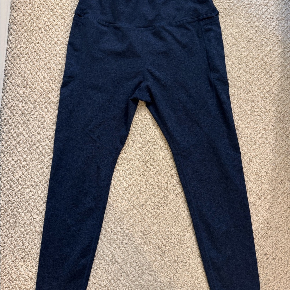 Vuori seamed pocket legging heather blue